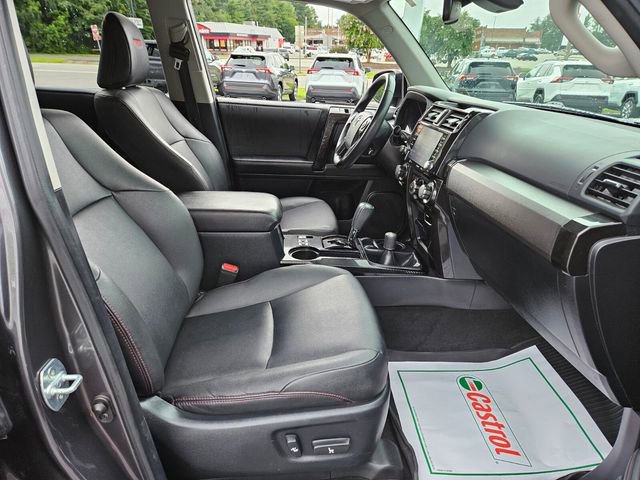 Used 2020 Toyota 4Runner Venture w/ Moonroof Package image 17