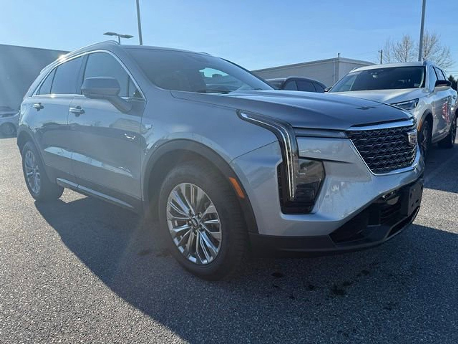 Used 2025 Cadillac XT4 Premium Luxury image 1