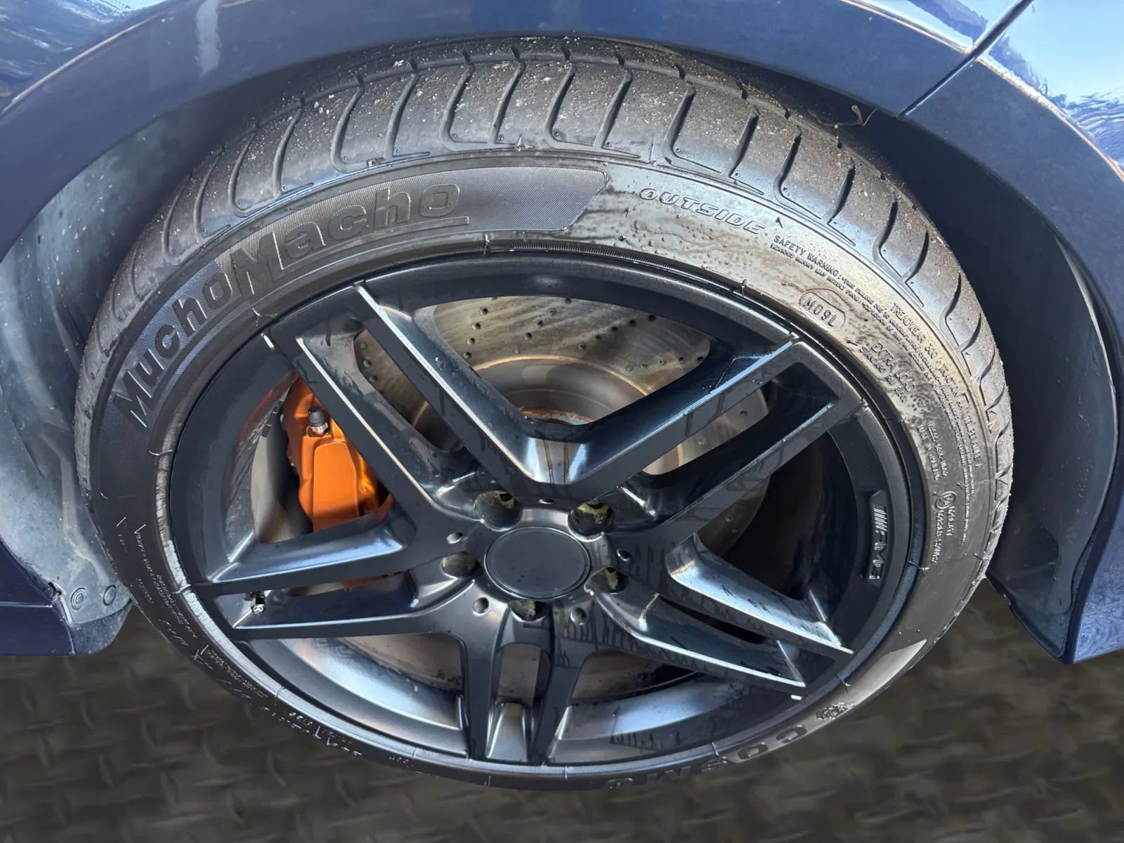 Used 2014 Mercedes-Benz E 550 4MATIC Sedan image 39