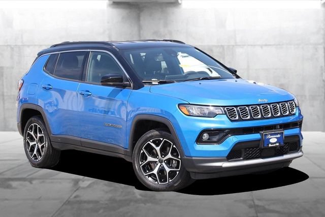 Used 2025 Jeep Compass Limited AWD/4WD image 2