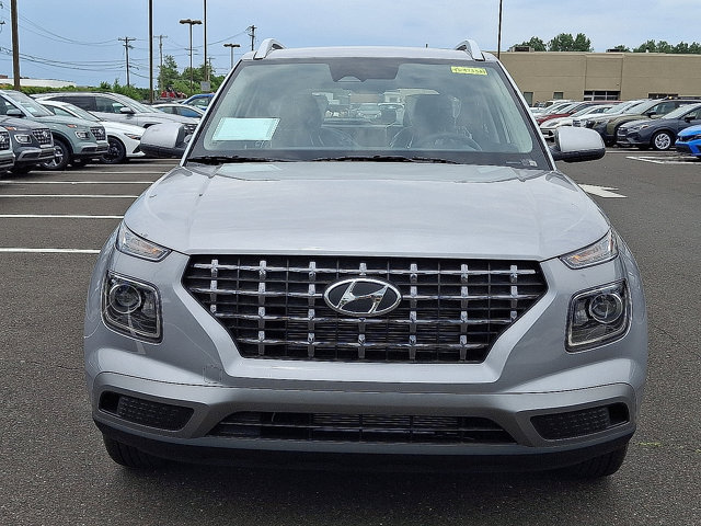 New 2026 Hyundai Venue SEL FWD image 2