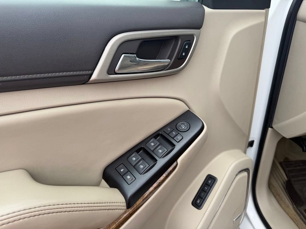 Used 2016 GMC Yukon XL Denali w/ Open Road Package AWD/4WD image 12