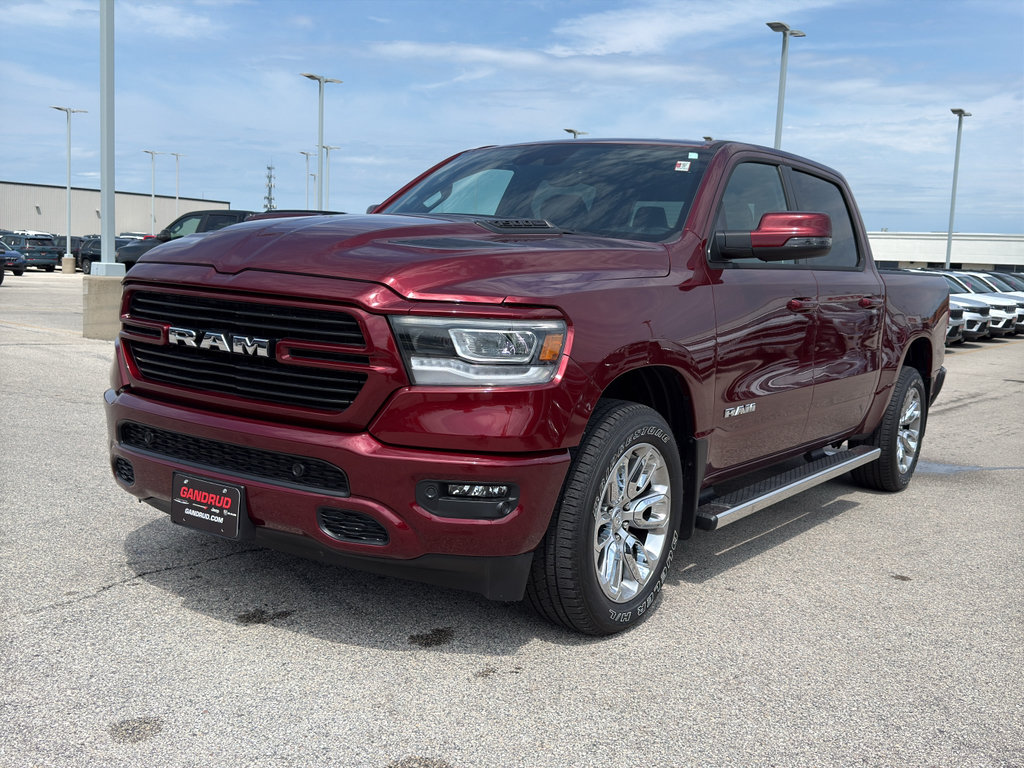 Used 2023 RAM 1500 Laramie AWD/4WD image 2