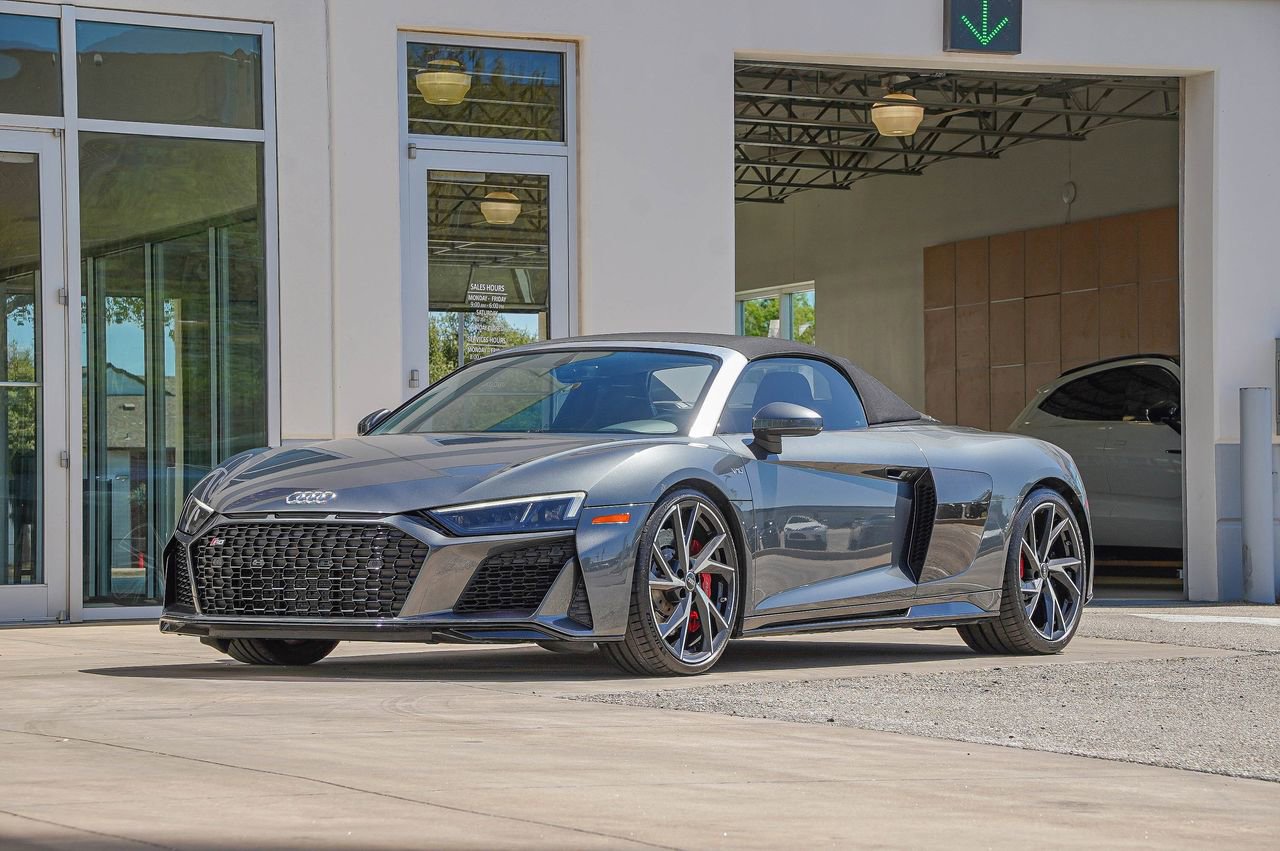 Used 2021 Audi R8 V10 w/ Premium Package image 14