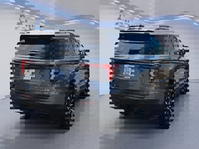 Certified 2025 Ford Explorer ST-Line image 5