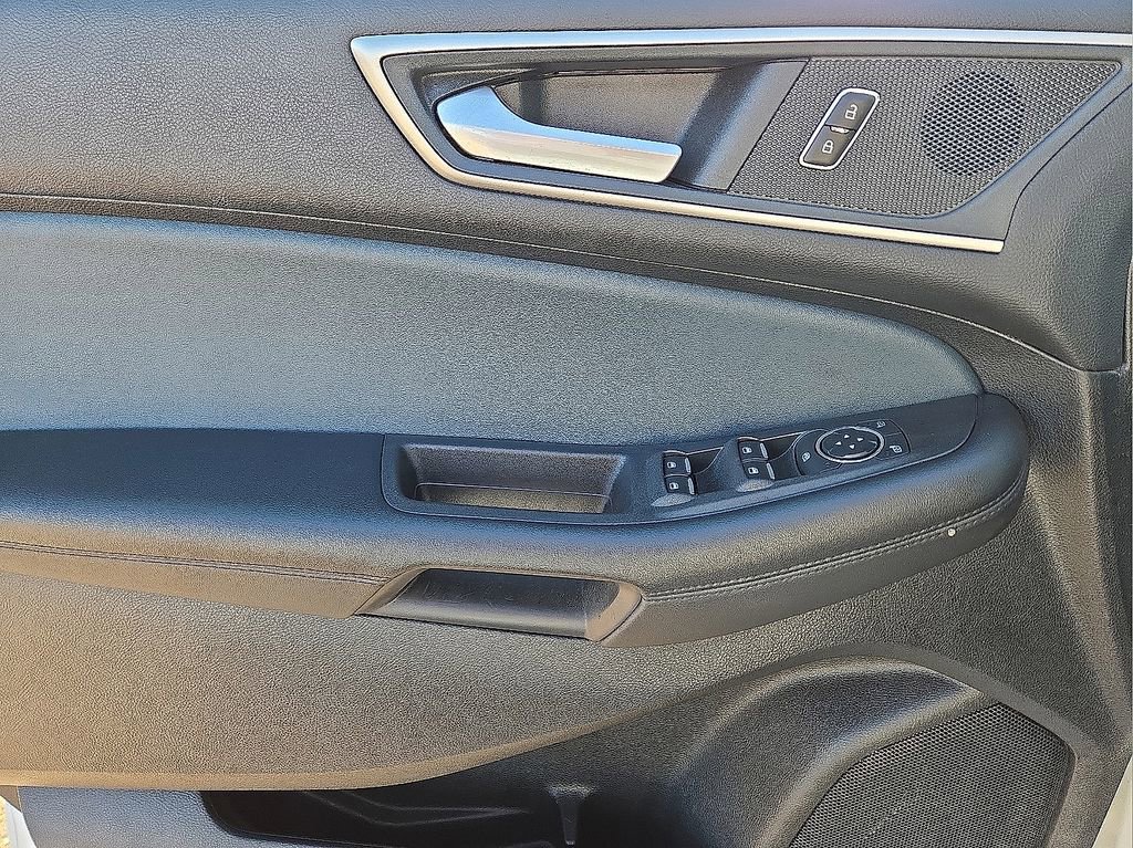 Used 2023 Ford Edge SEL w/ Sport Appearance Package image 15