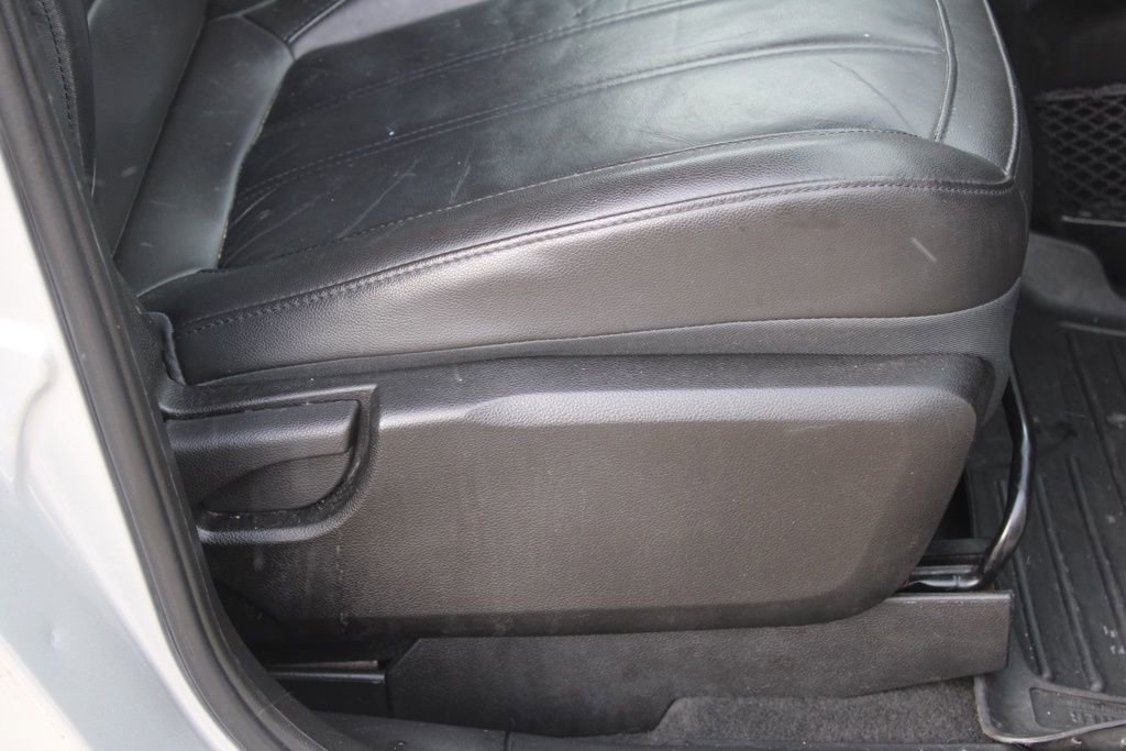 Used 2013 Chevrolet Captiva Sport LTZ image 19