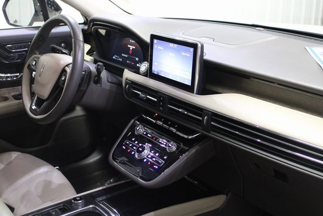 Used 2020 Lincoln Corsair Reserve w/ Equipment Group 201A image 21