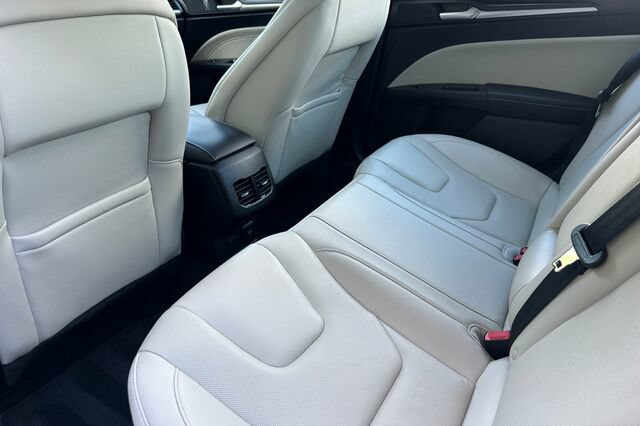 Certified 2017 Ford Fusion Titanium FWD image 12