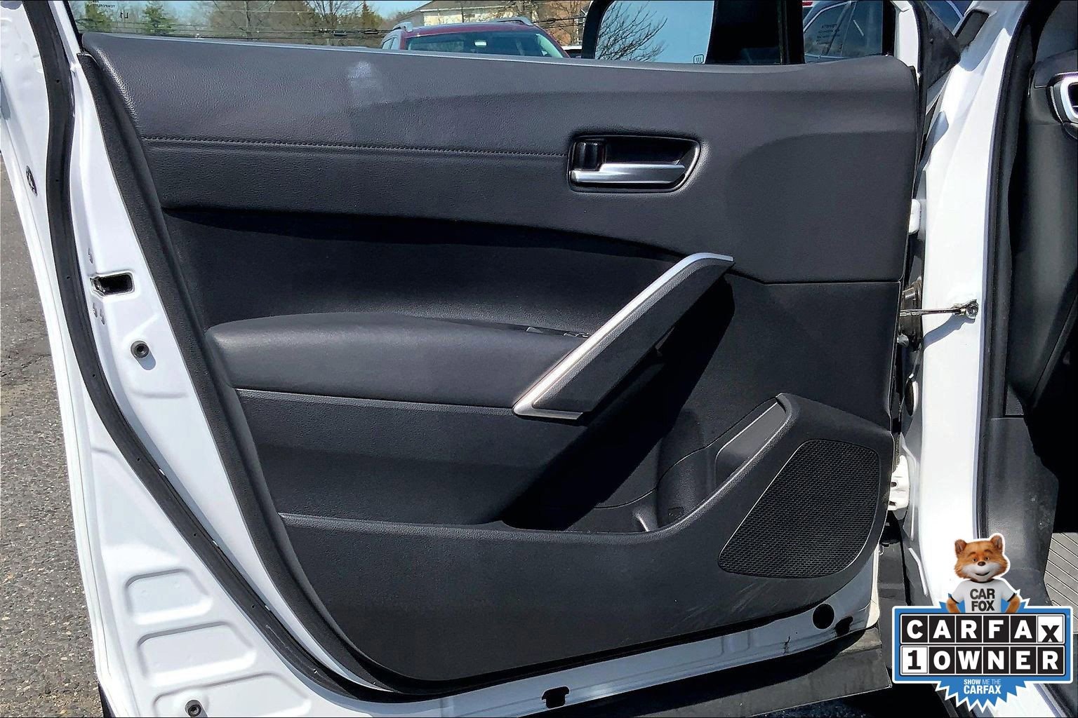 Used 2023 Toyota Corolla Cross XLE w/ Convenience Package image 22