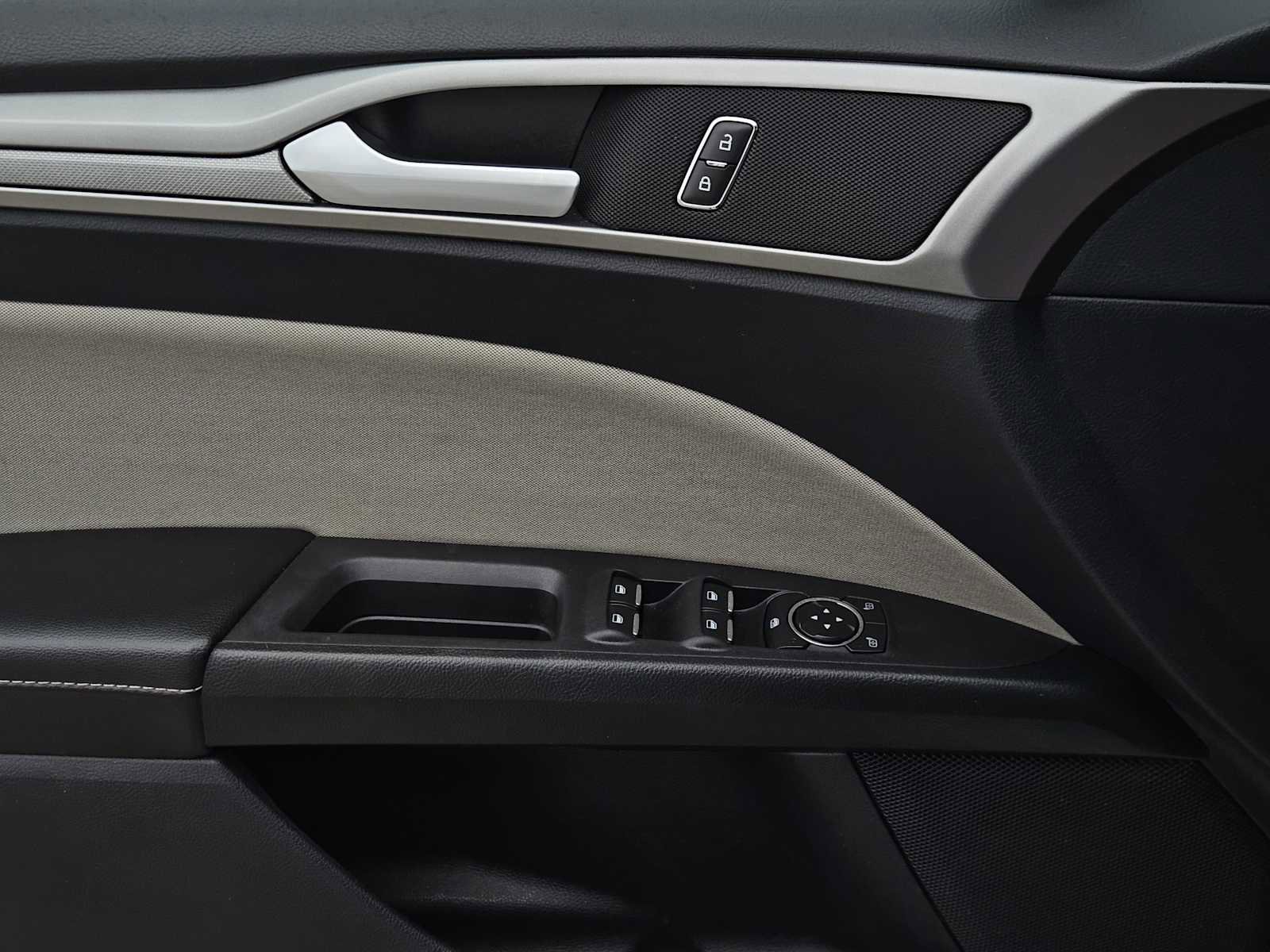 Used 2020 Ford Fusion S image 21