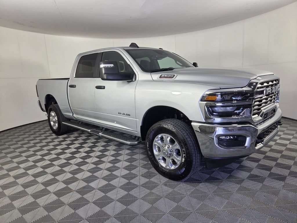 Used 2026 RAM 2500 Big Horn AWD/4WD image 2