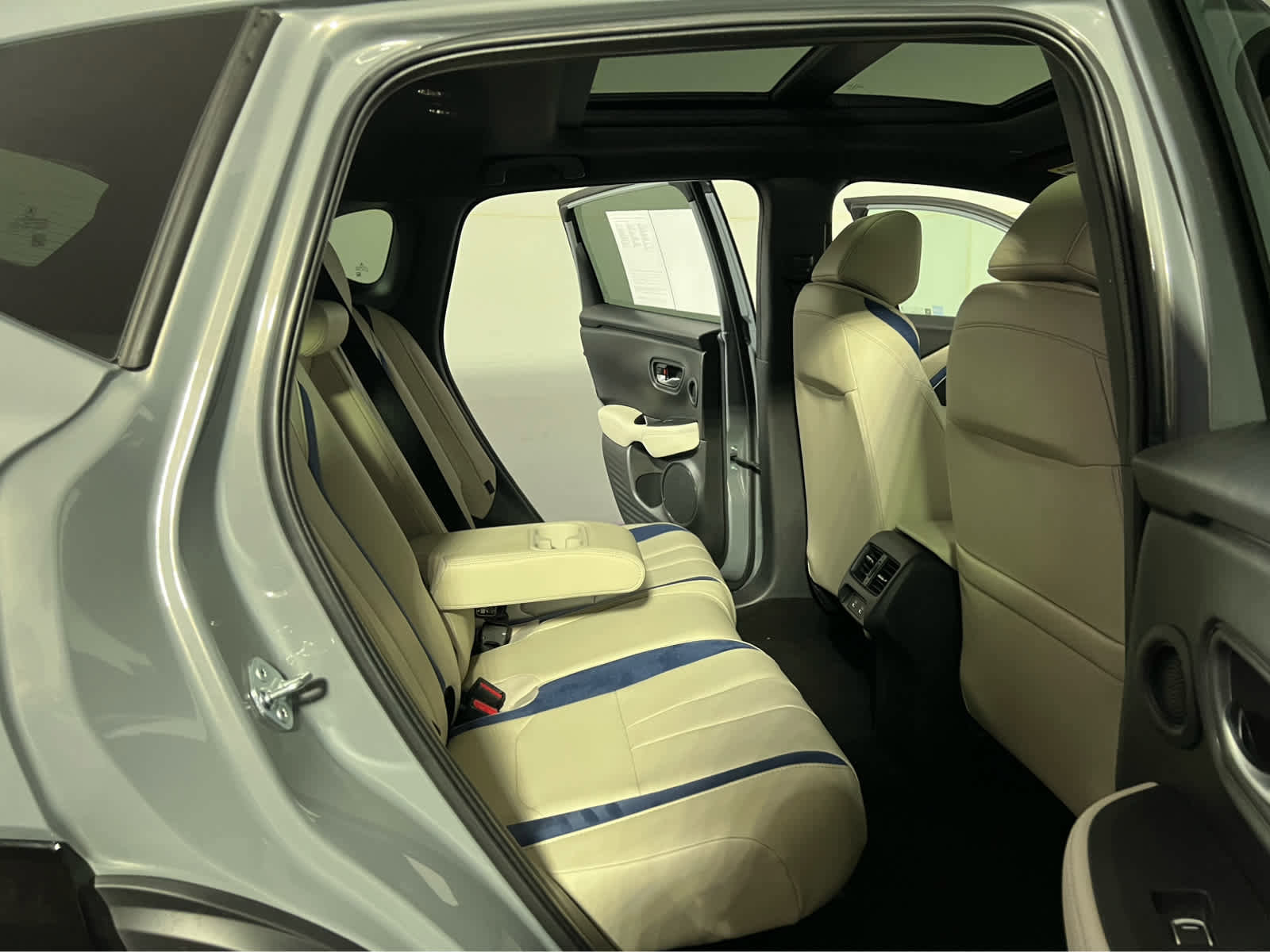 Used 2025 Acura ADX A-Spec image 28