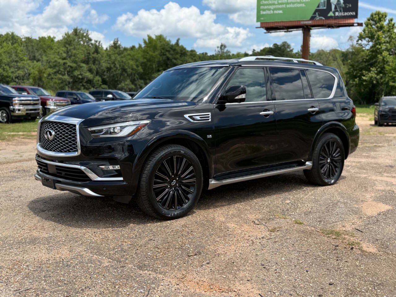 Used 2019 INFINITI QX80 Limited w/ All-Season Package AWD/4WD image 1