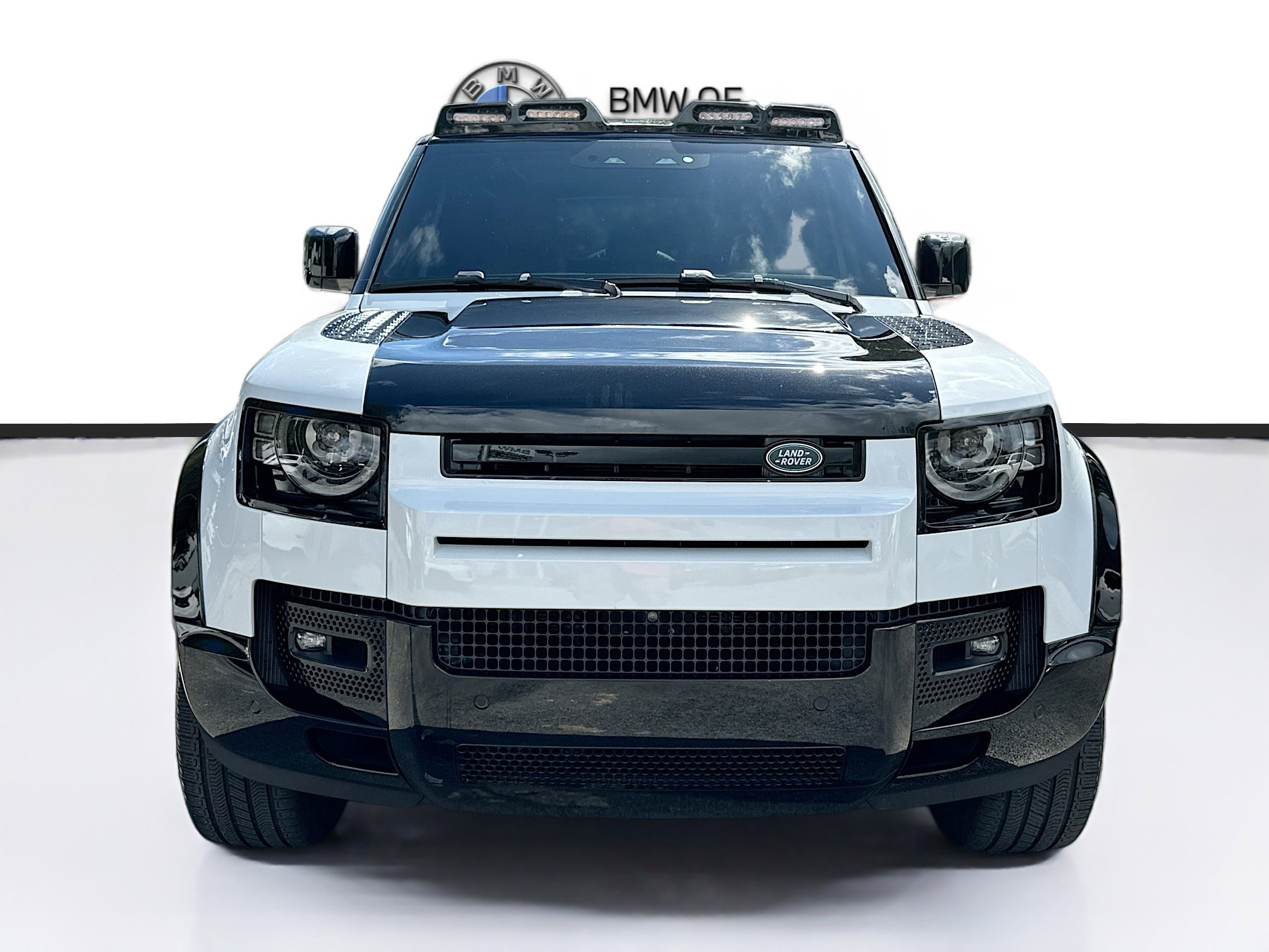 Used 2023 Land Rover Defender 90 V8 image 2