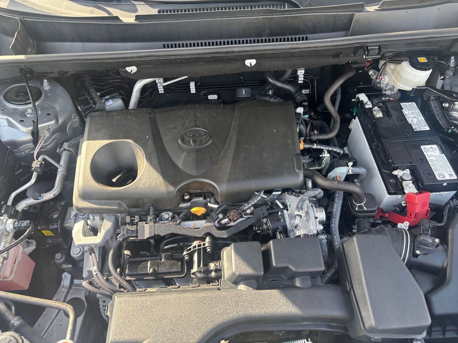 Used 2025 Toyota RAV4 XLE w/ Weather Package FWD image 30