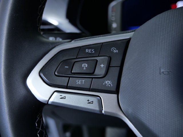 Used 2023 Volkswagen Taos SEL AWD/4WD image 23