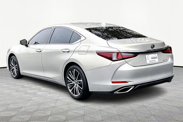 Used 2024 Lexus ES 350 w/ Premium Package image 4