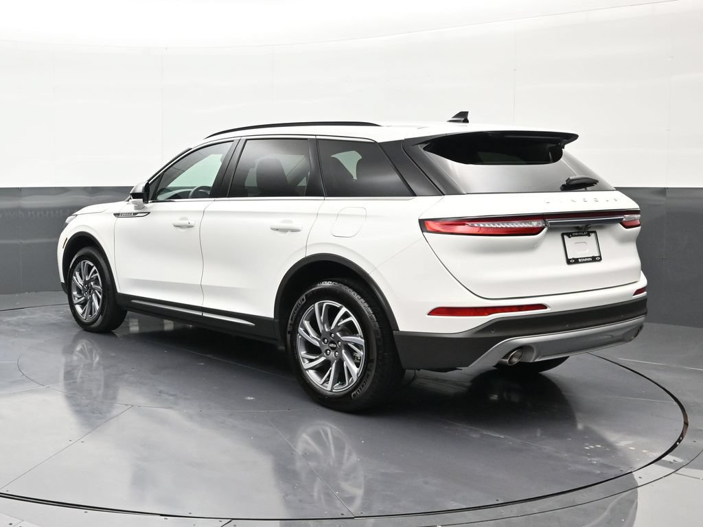 Used 2026 Lincoln Corsair Premiere FWD image 3