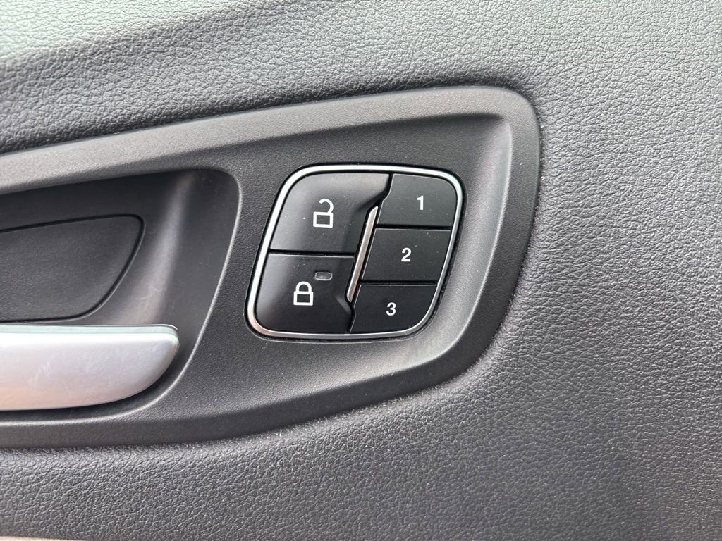 Used 2017 Ford Escape Titanium FWD image 26