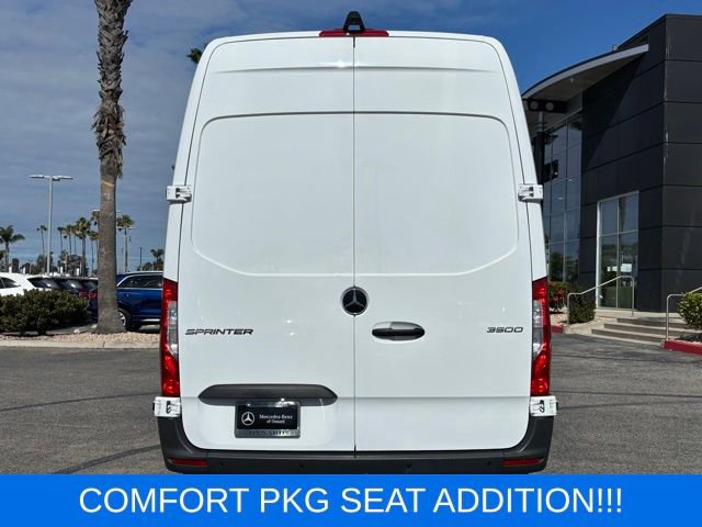 Used 2025 Mercedes-Benz Sprinter 3500 image 4