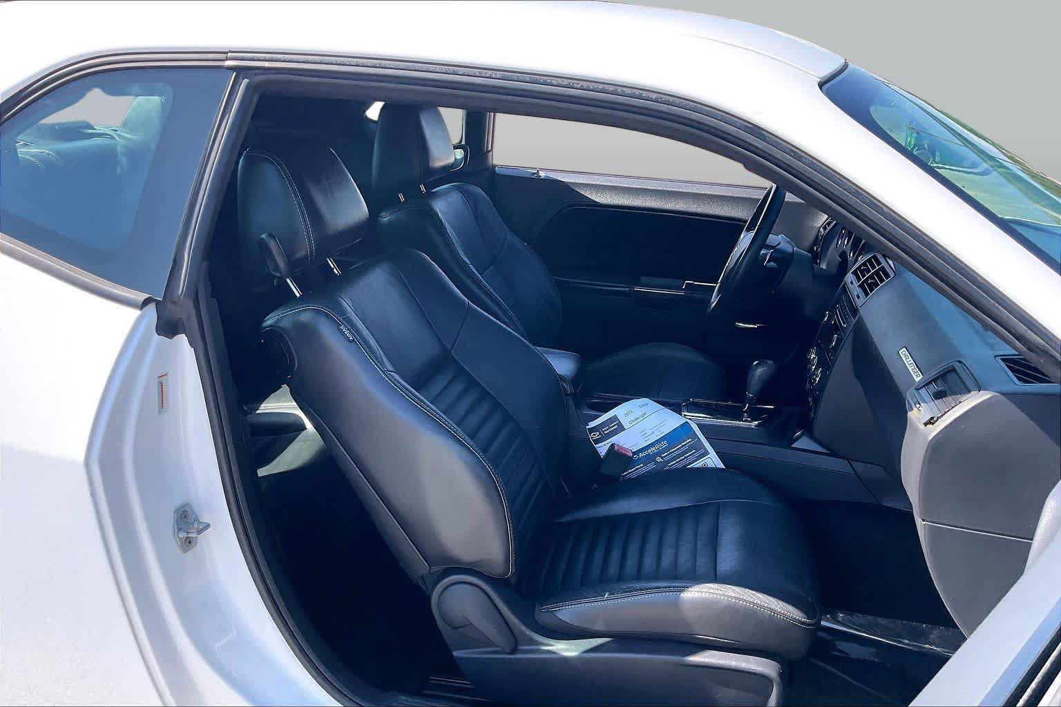 Used 2013 Dodge Challenger SXT RWD image 7