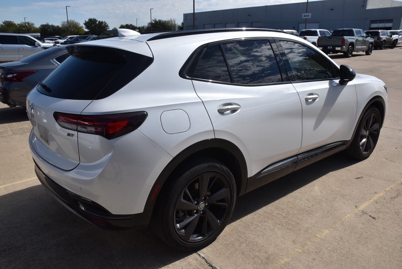 Used 2023 Buick Envision Essence w/ Sport Touring Package FWD image 5