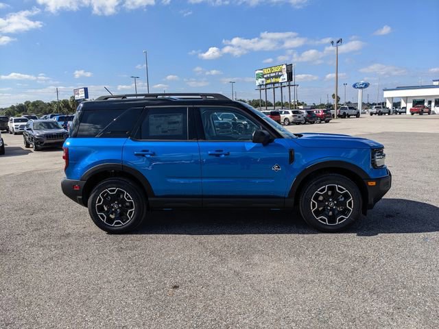 New 2025 Ford Bronco Sport Outer Banks image 3