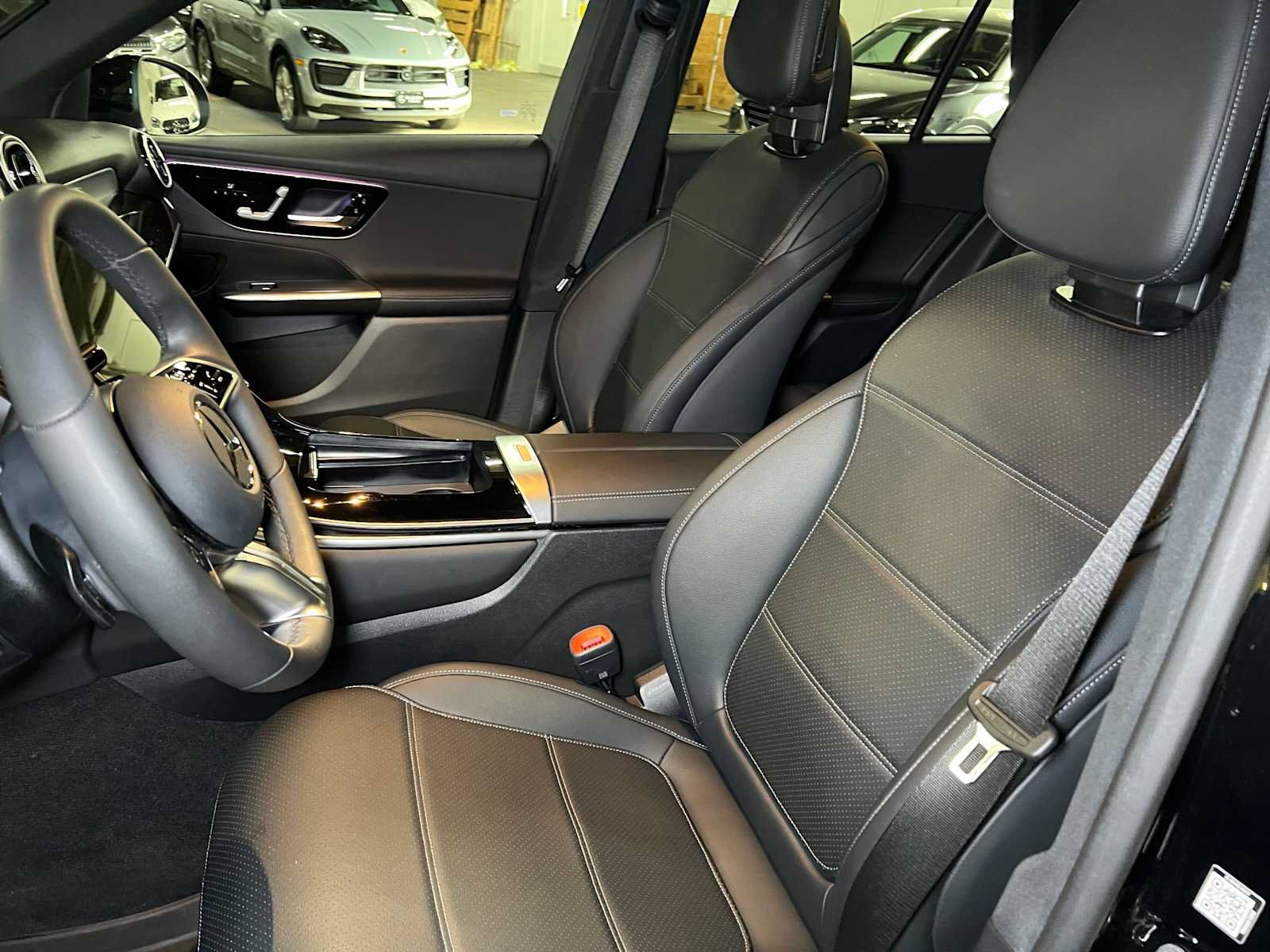Used 2026 Mercedes-Benz GLC 300 4MATIC image 26