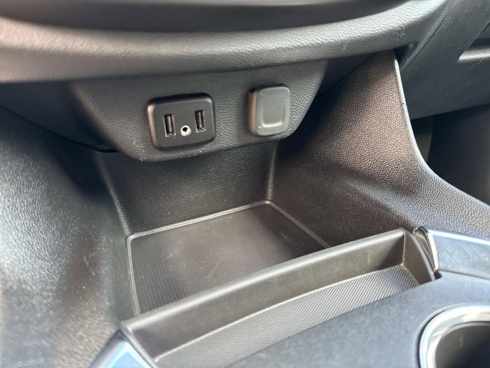 Used 2023 Chevrolet Traverse LS image 25