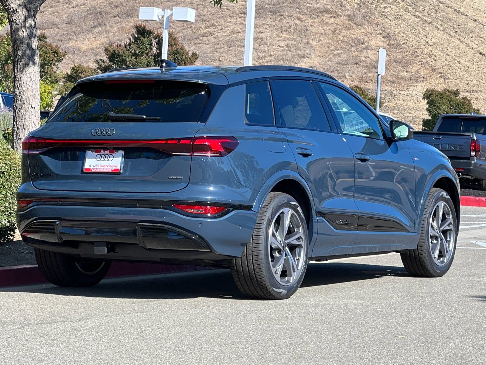 New 2027 Audi Q6 e-tron Premium Plus AWD/4WD image 6