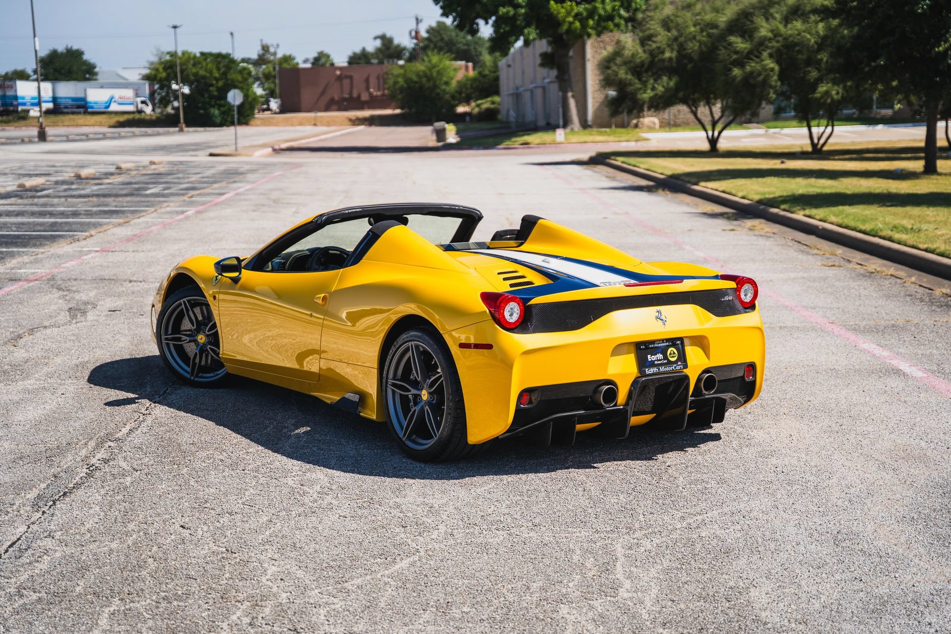 Used 2015 Ferrari 458 Speciale A RWD image 15