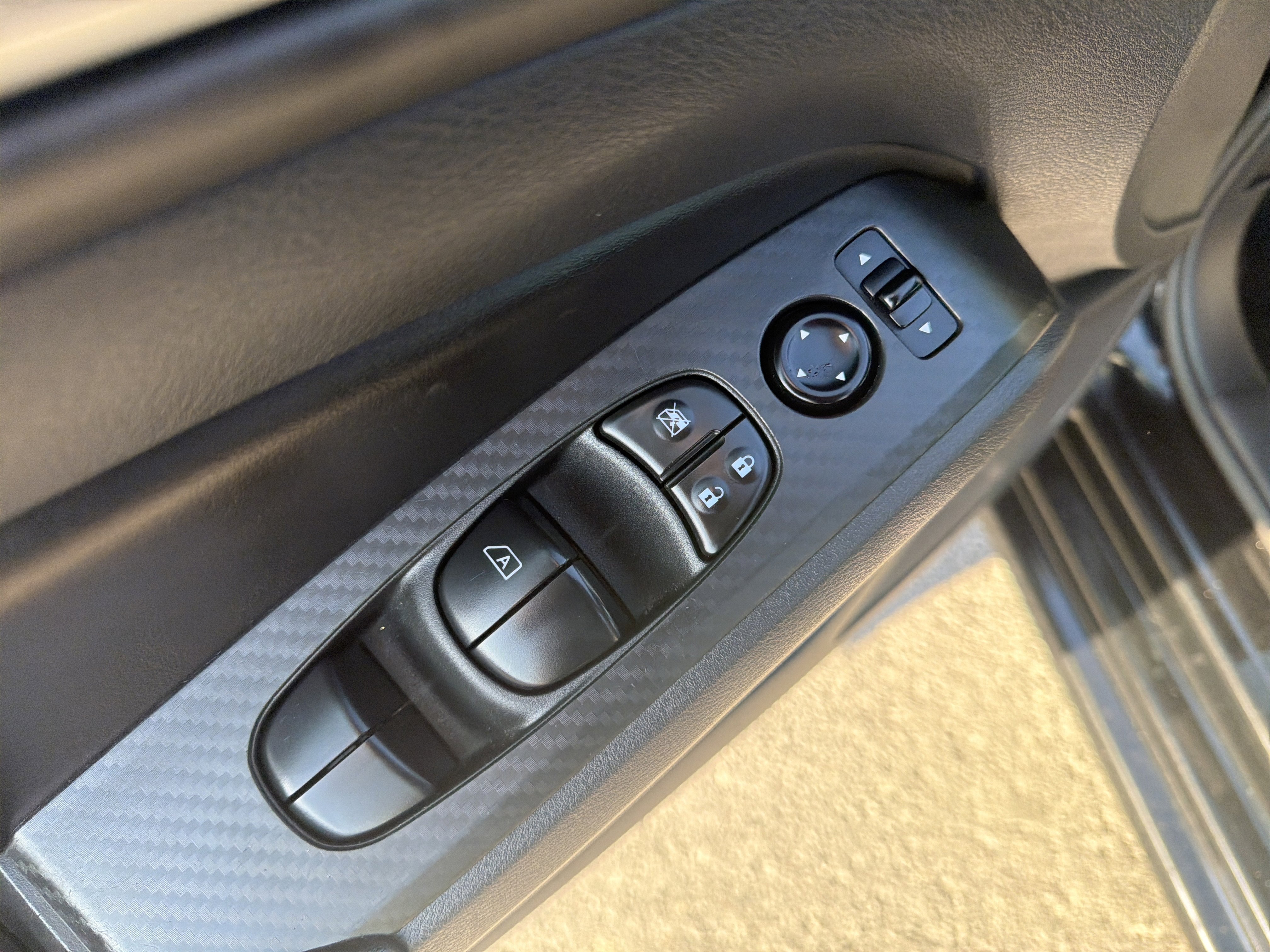 Used 2024 Nissan Altima 2.5 SV AWD/4WD image 16