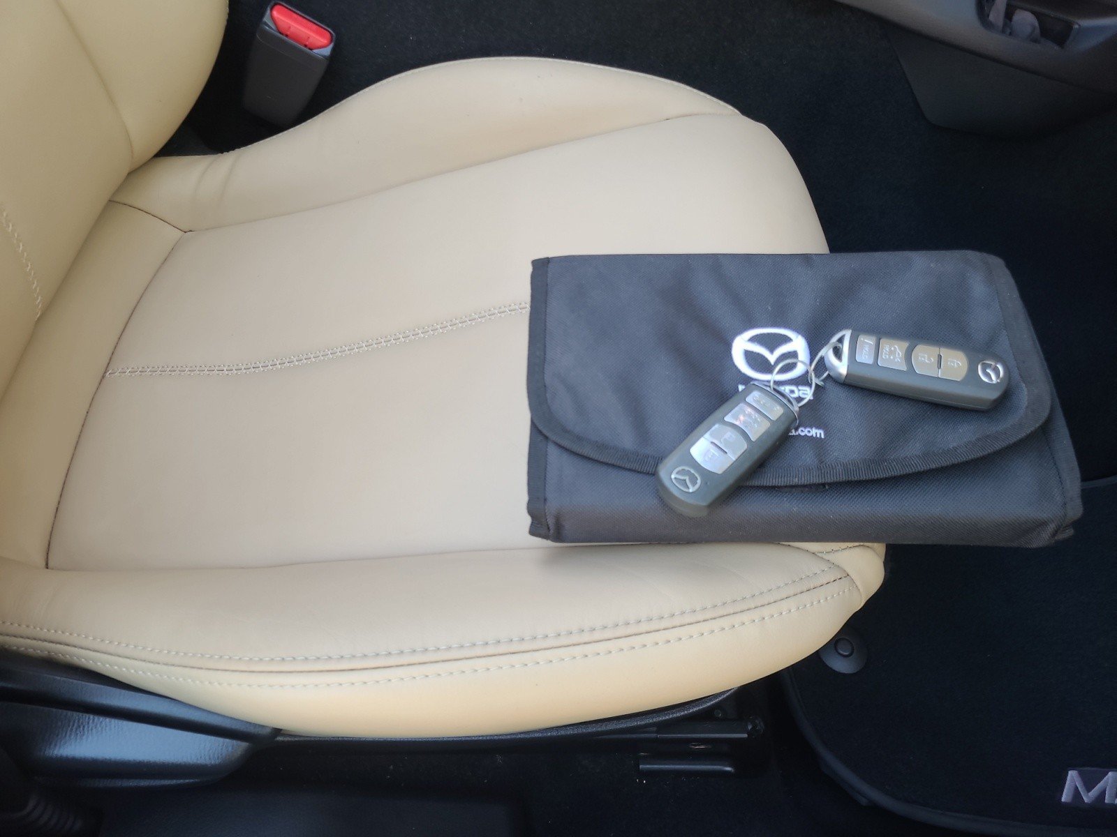 Used 2016 MAZDA MX-5 Miata Grand Touring RWD image 21