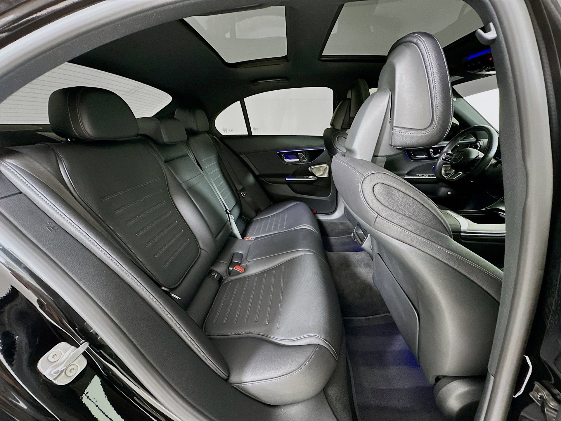 Used 2024 Mercedes-Benz C 300 Sedan image 30