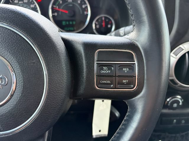 Used 2014 Jeep Wrangler Unlimited Sahara w/ Dual Top Group AWD/4WD image 6