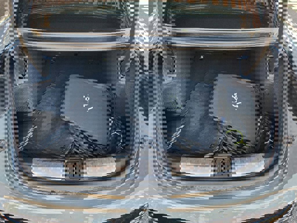 Used 2020 Porsche Taycan Turbo image 24