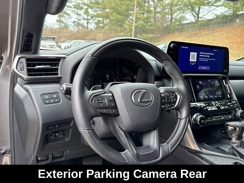 Used 2025 Lexus LX 600 4WD w/ Appearance Package image 15