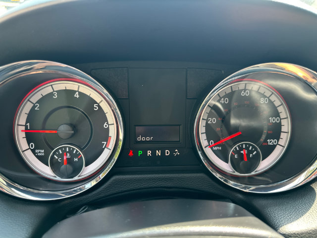 Used 2018 Dodge Grand Caravan SE w/ UConnect Hands-Free Group FWD image 28