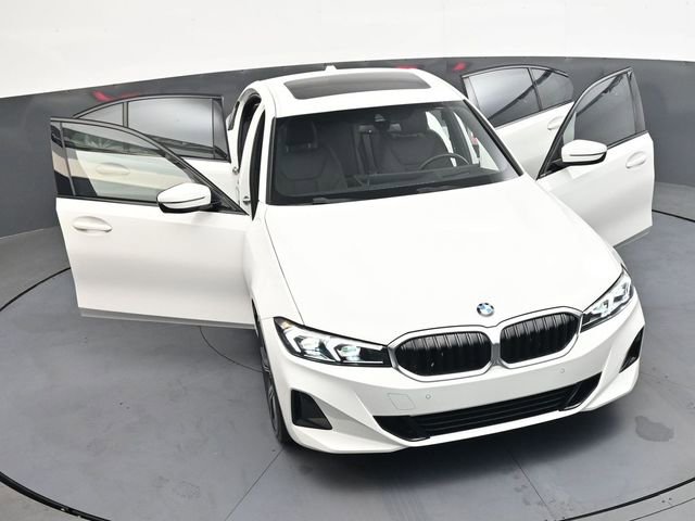Used 2023 BMW 330i Sedan w/ Premium Package image 44