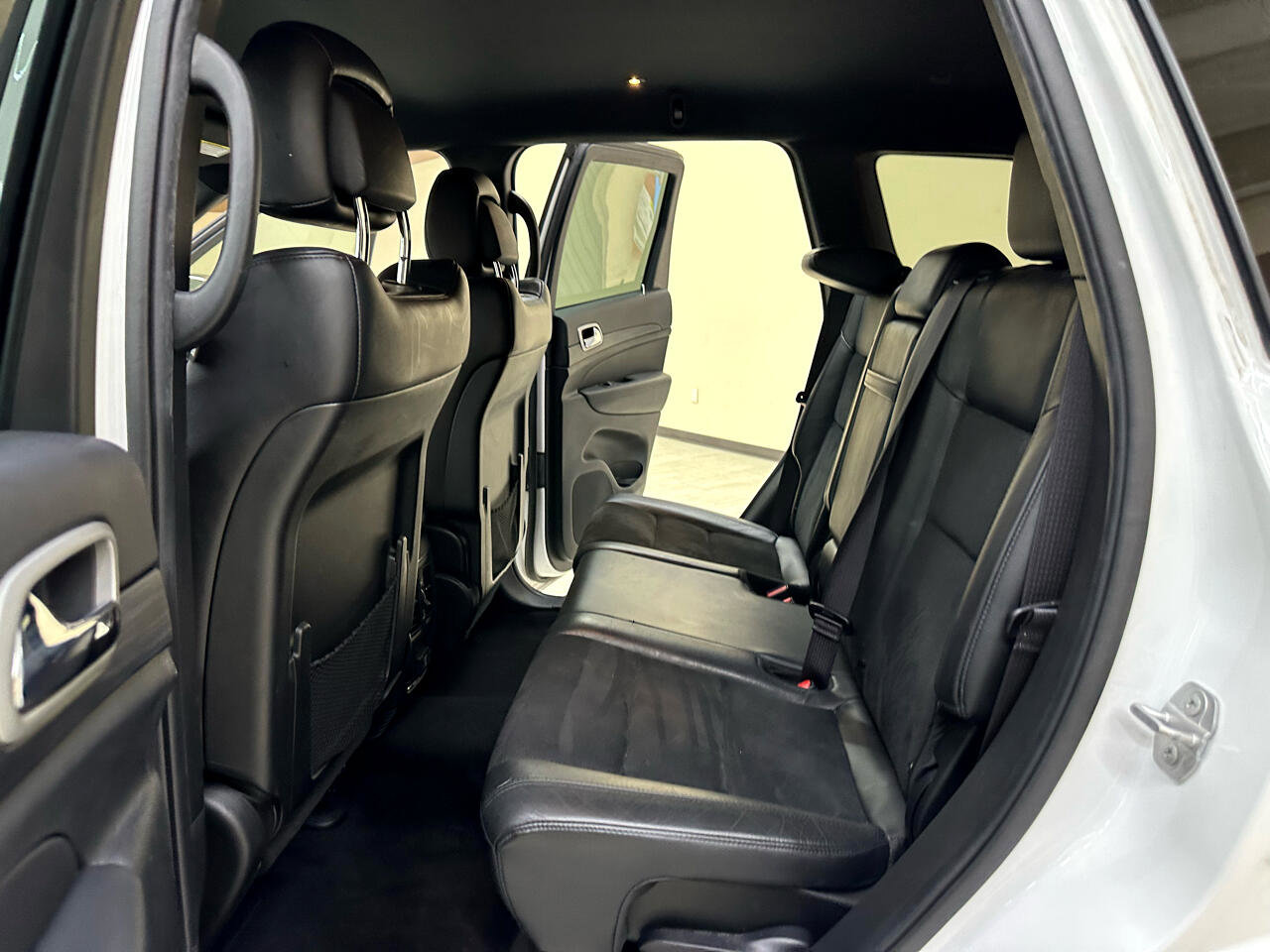 Used 2022 Jeep Grand Cherokee Laredo X image 34