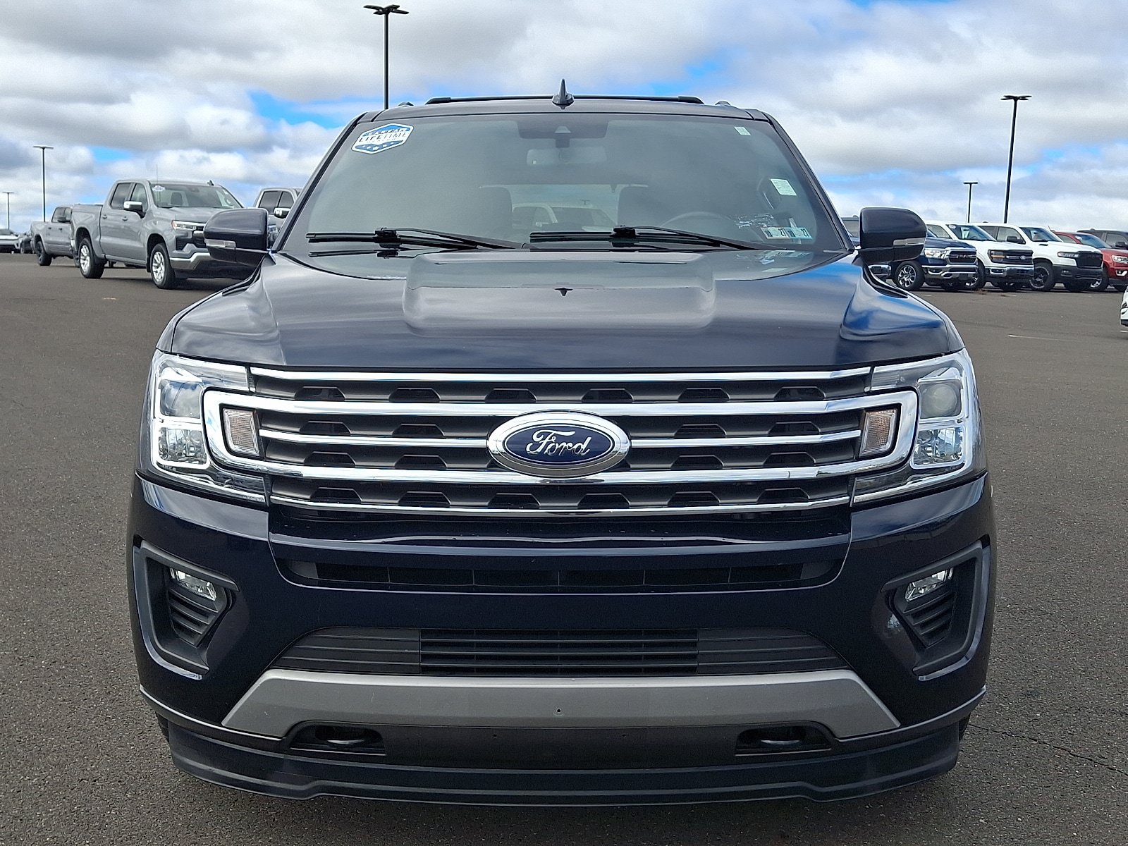 Used 2021 Ford Expedition XLT AWD/4WD image 2