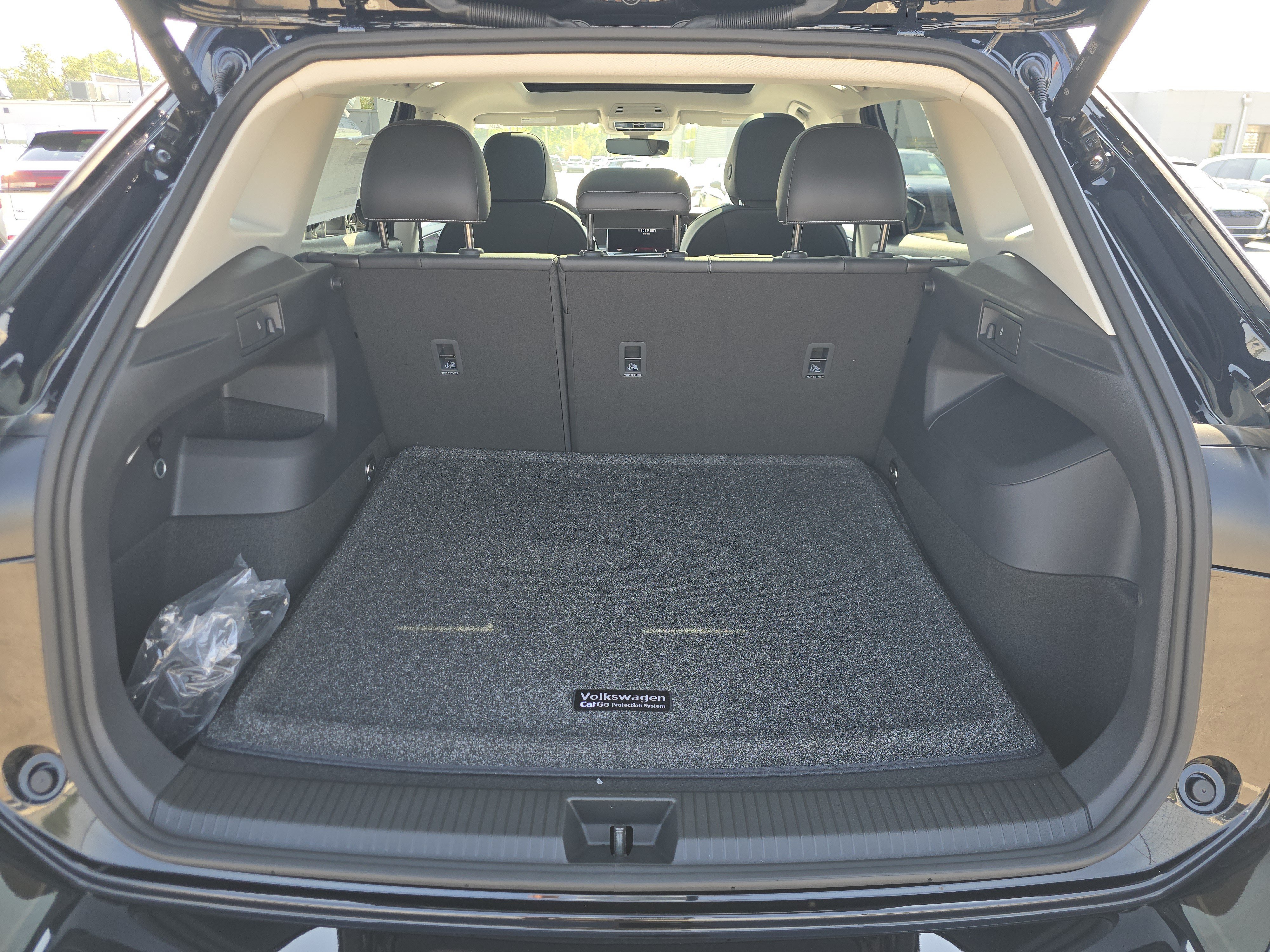 New 2026 Volkswagen Tiguan SE AWD/4WD image 17