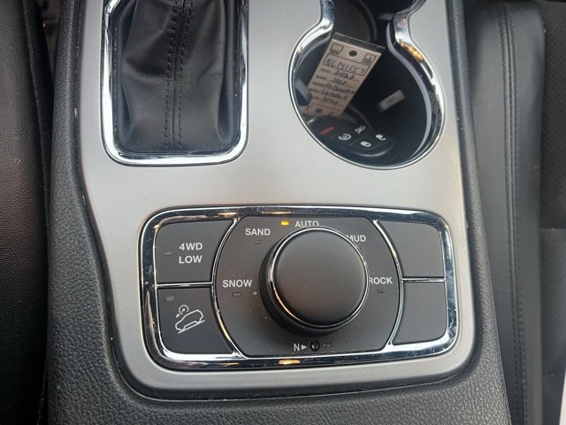 Used 2022 Jeep Grand Cherokee Laredo X image 31