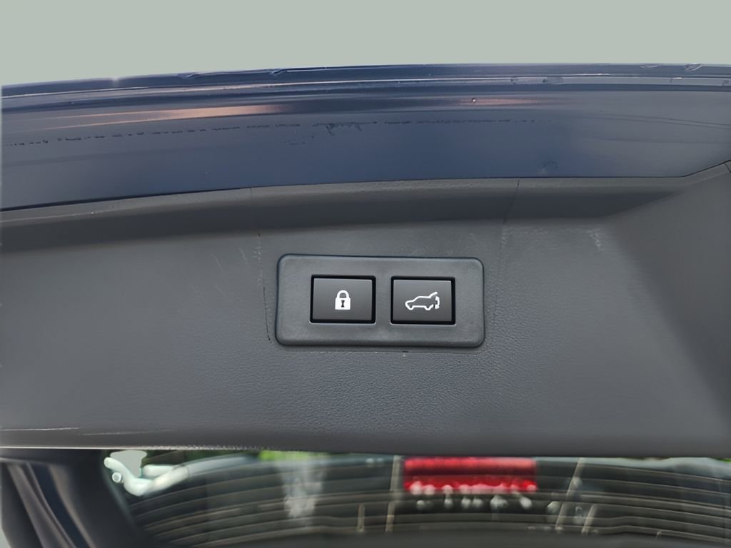 Certified 2025 Subaru Outback Premium image 12