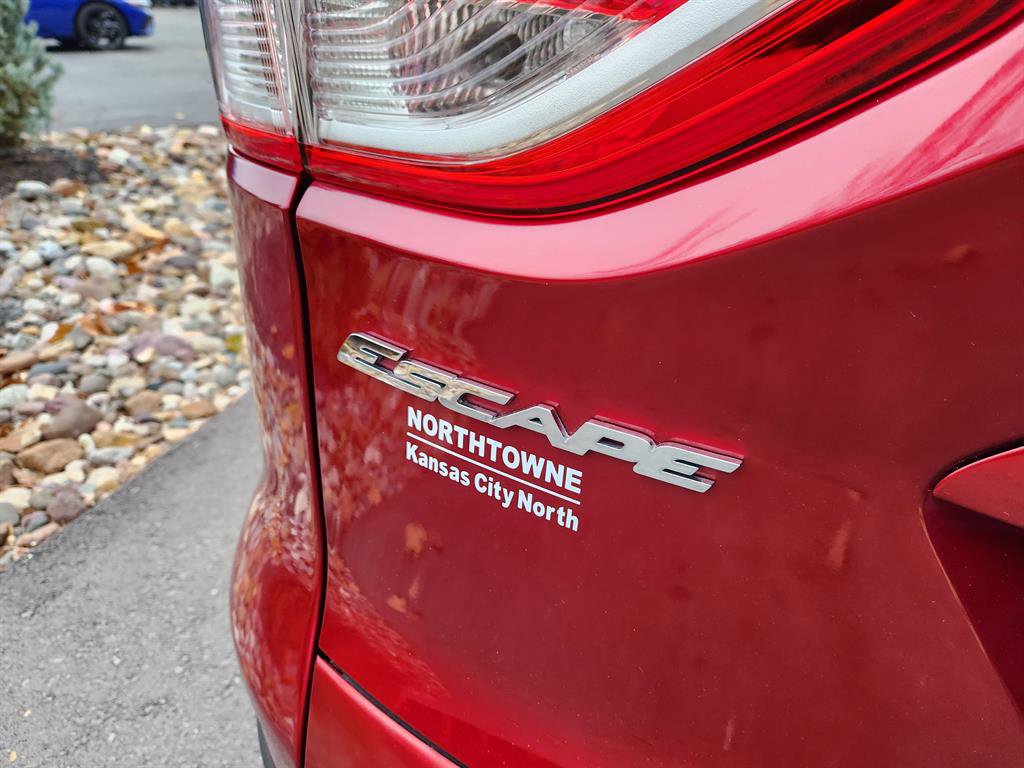 Used 2013 Ford Escape SE image 17
