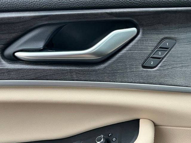 Used 2023 Jeep Grand Cherokee Limited image 37