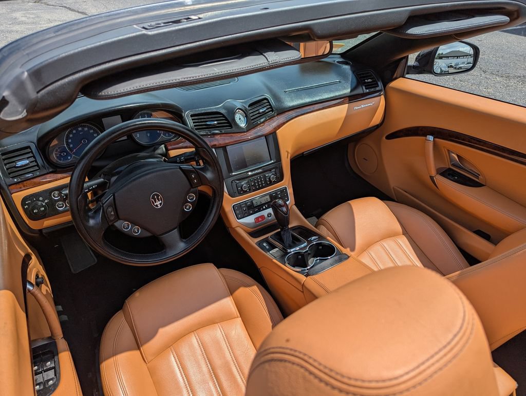 Used 2011 Maserati GranTurismo Convertible RWD image 40