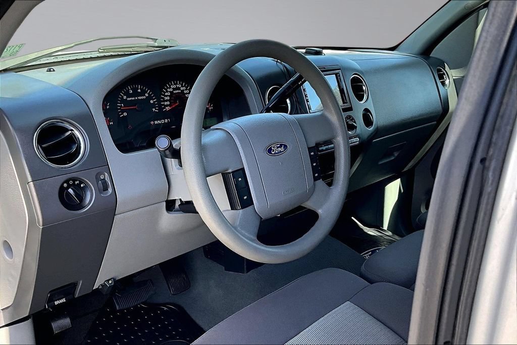 Used 2006 Ford F150 XLT RWD image 4