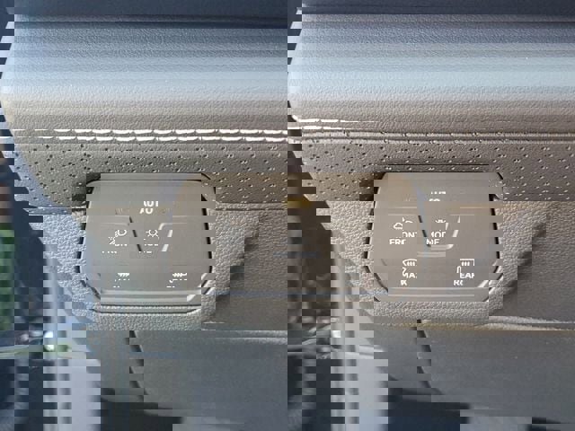 New 2026 Volkswagen Atlas Cross Sport SE image 27